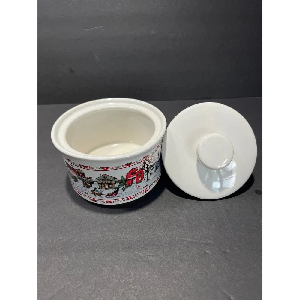 Russ Berrie Winter Village Ceramic Soup Crock with Lid White Christmas 9688